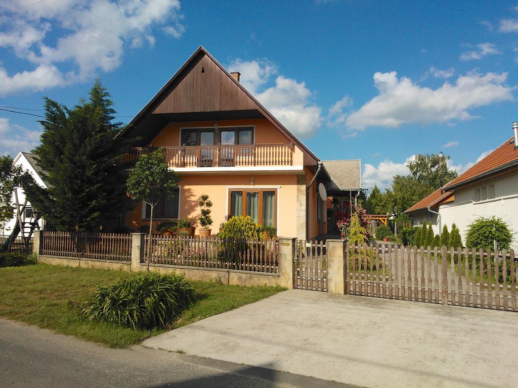 Valentin Vendeghaz Hotel Balatonlelle Luaran gambar