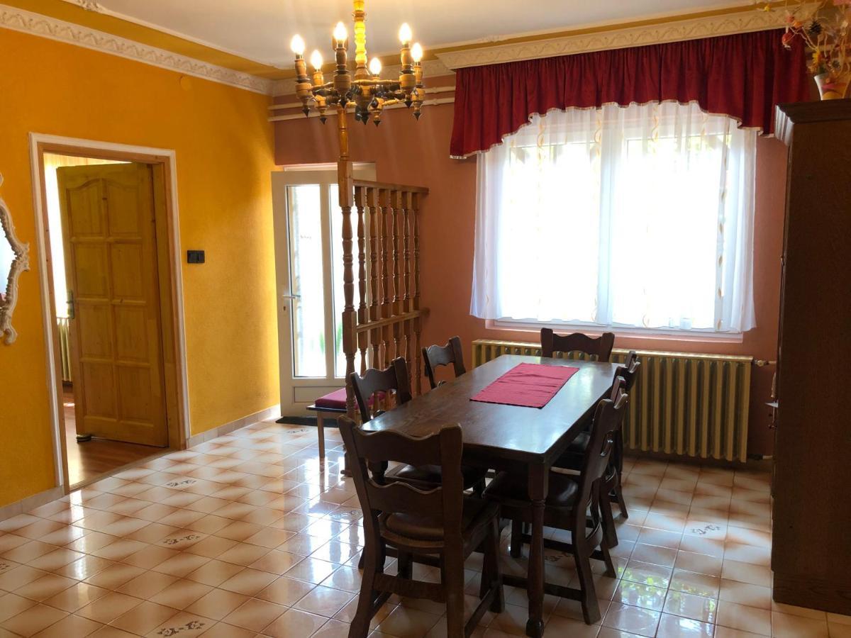 Valentin Vendeghaz Hotel Balatonlelle Luaran gambar