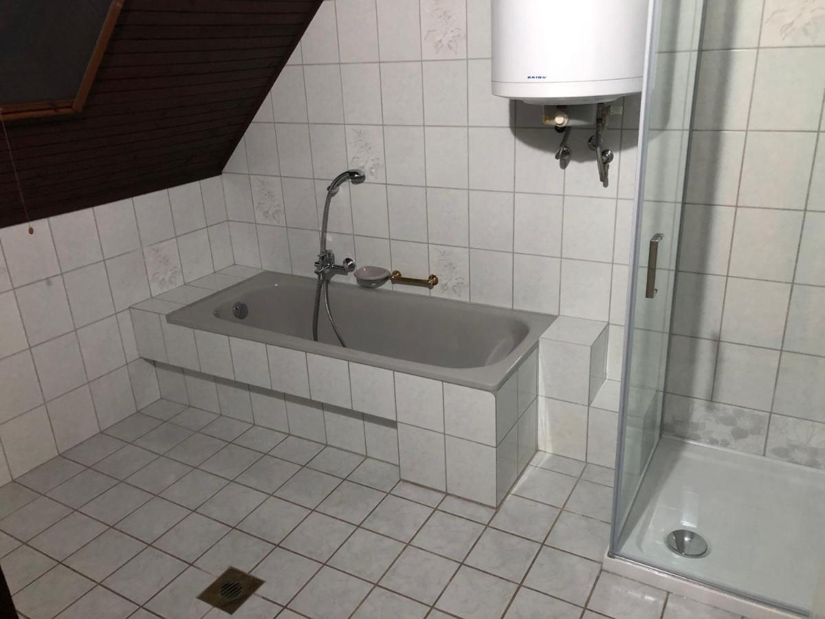 Valentin Vendeghaz Hotel Balatonlelle Luaran gambar