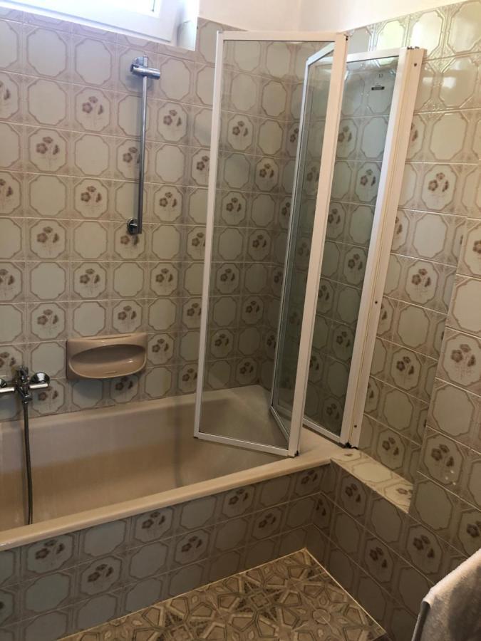 Valentin Vendeghaz Hotel Balatonlelle Luaran gambar
