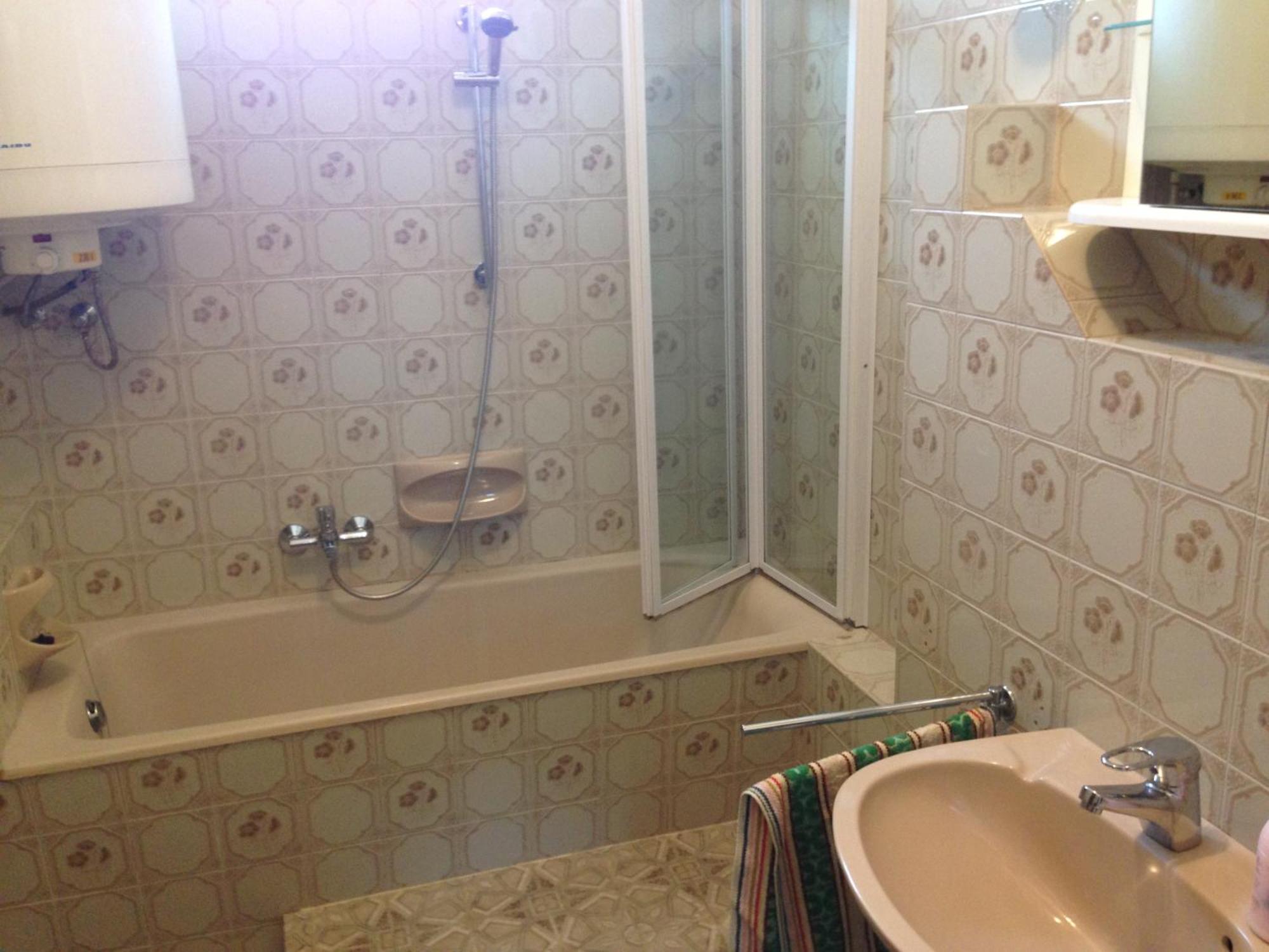 Valentin Vendeghaz Hotel Balatonlelle Bilik gambar