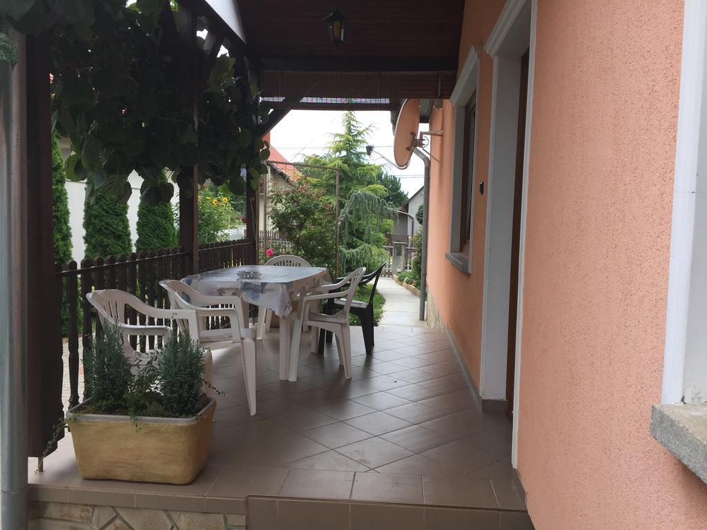 Valentin Vendeghaz Hotel Balatonlelle Luaran gambar