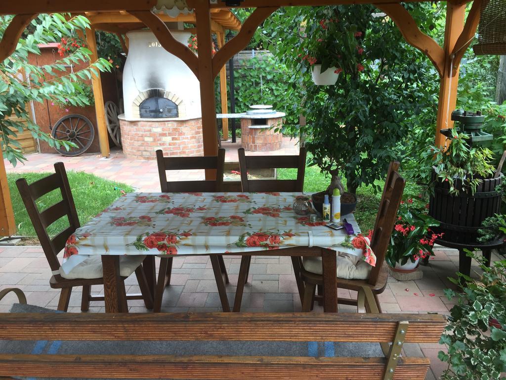 Valentin Vendeghaz Hotel Balatonlelle Luaran gambar
