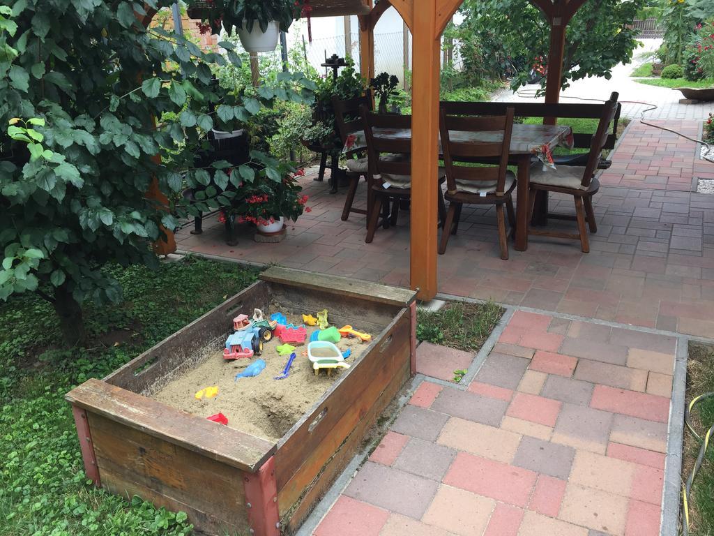 Valentin Vendeghaz Hotel Balatonlelle Luaran gambar